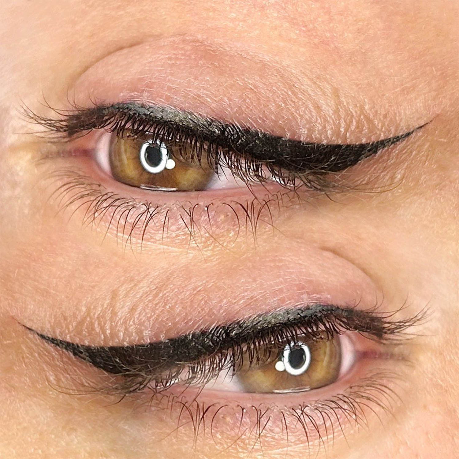 Estudio de tatuajes micropigmentación piercing despigmentación mistura profesionales tatuajes