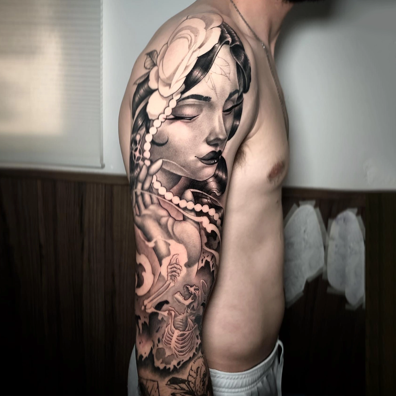 Estudio de tatuajes estilo realismo linea fina blackword old school neotradicional MisturaTattoo pozuelo Madrid (16)