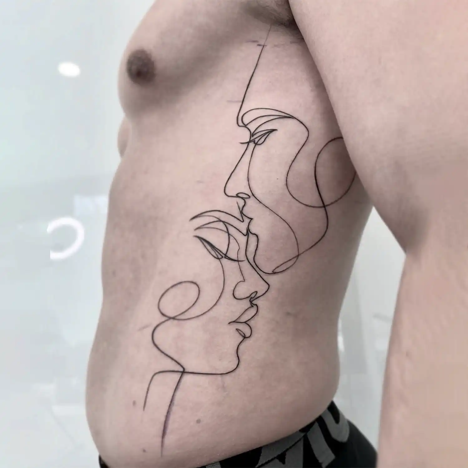Estudio de tatuajes micropigmentación piercing despigmentación mistura profesionales tatuajes