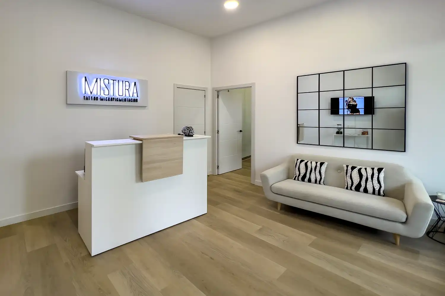 mejor estudio de tatuajes pozuelo madrid y micropigmentación piercing Mistura Tattoo